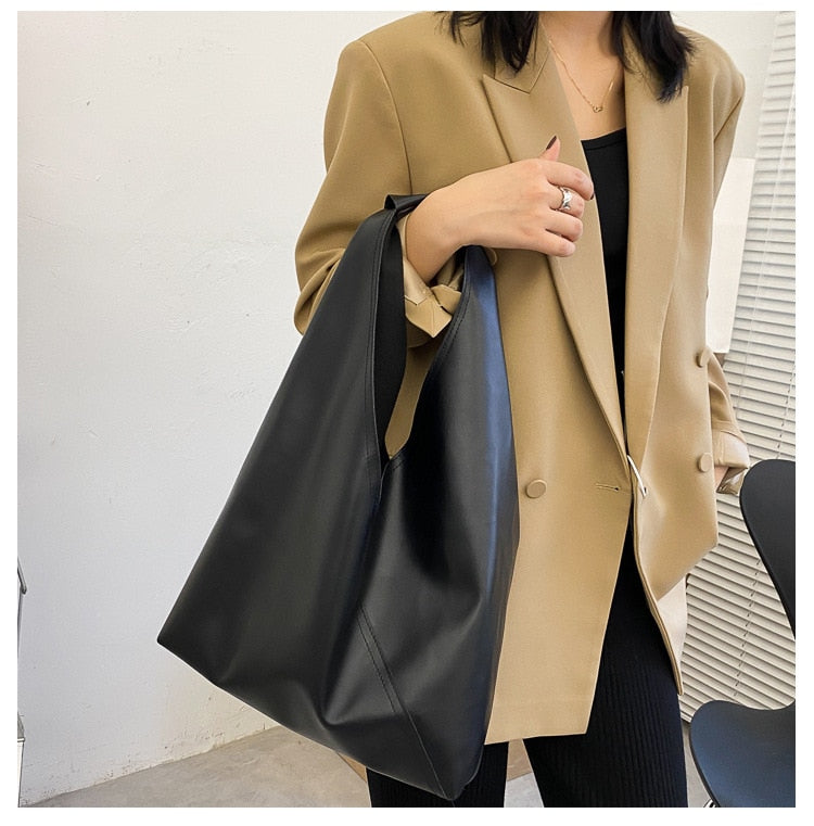 Kellan Hobo Bag