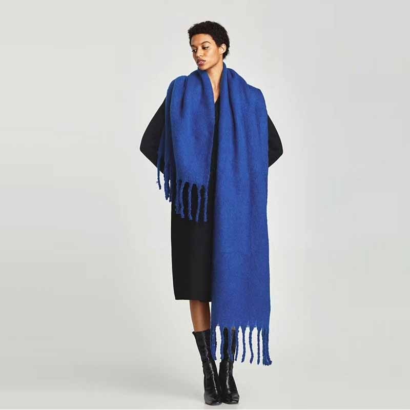 Samus Women's Scarf
