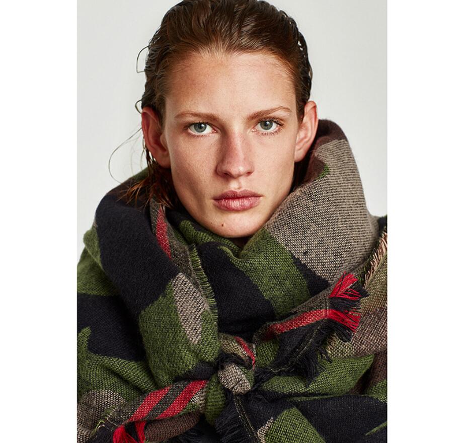 Azur Women's Scarf
