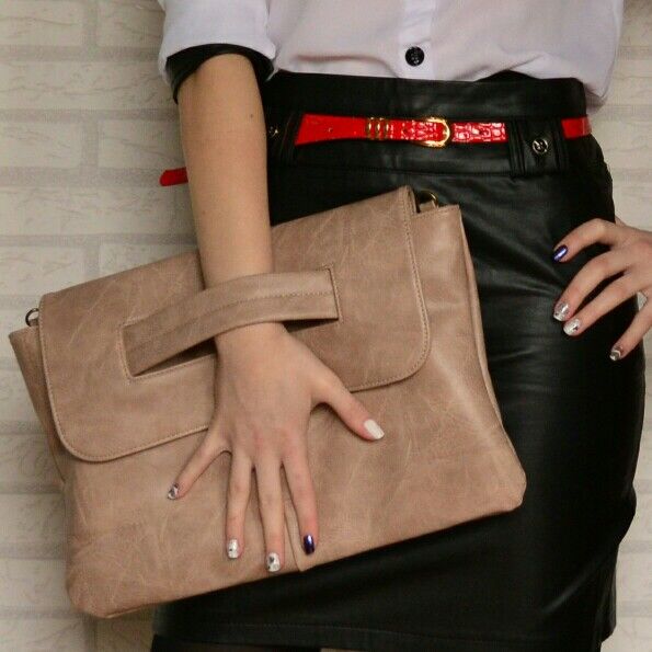 Paige Women's Clutch