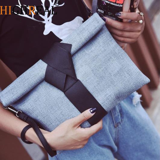 Logan Women's Clutch