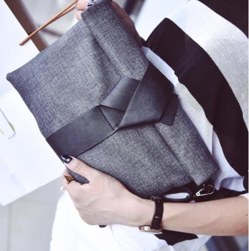 Logan Women's Clutch